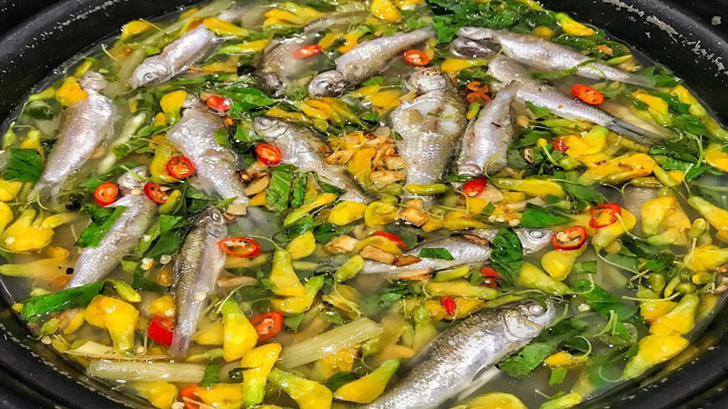 Canh chua cá linh bông điên điển